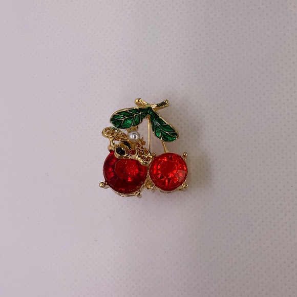 Little Red Cherry Bee Brooch Pin Gold Plated - Picture 6 of 7